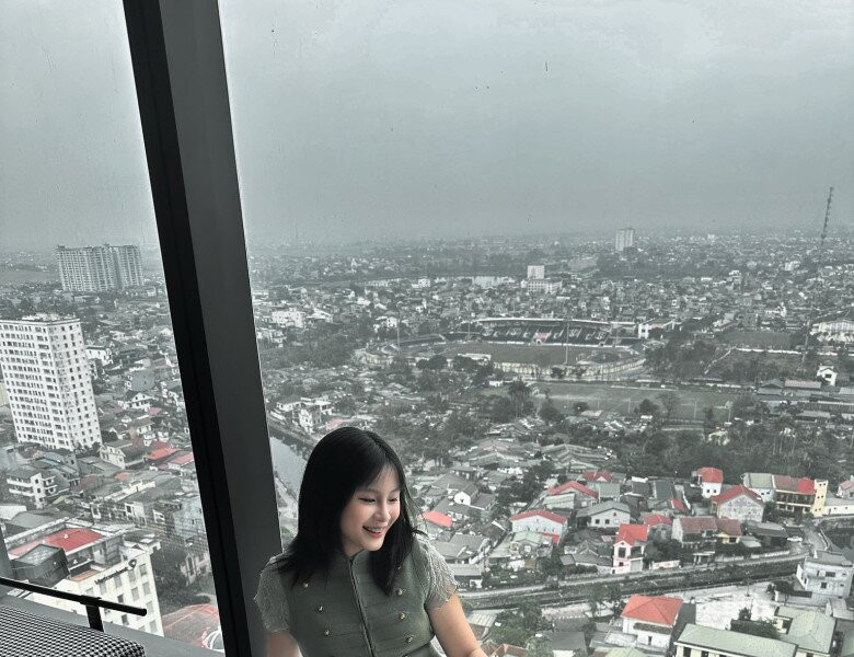 Con gái ca sĩ Hoàng Bách: Từ hình tượng công chúa đến ái nữ cá tính ở tuổi 13
