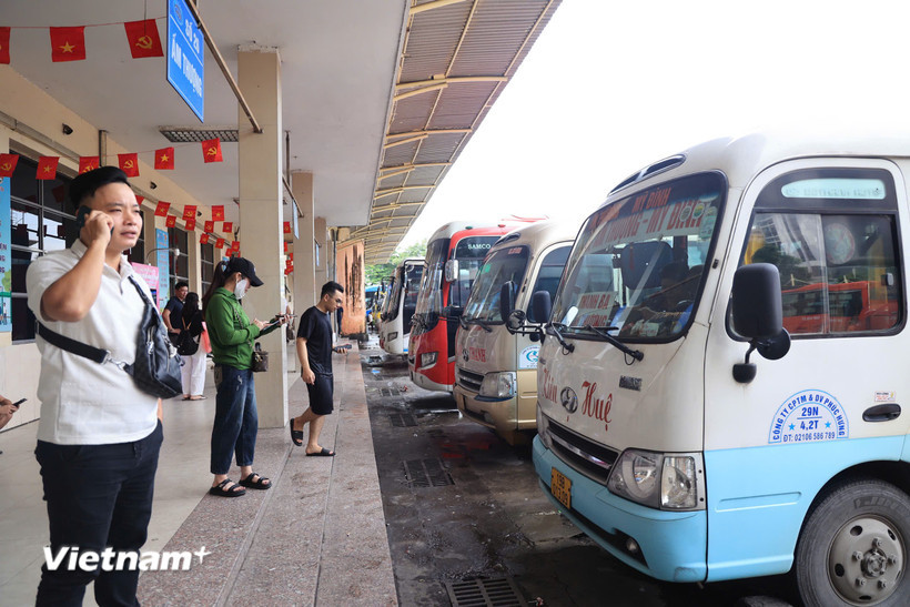 Miễn một số phí, lệ phí giao thông vận tải đến 30/6 để hỗ trợ doanh nghiệp