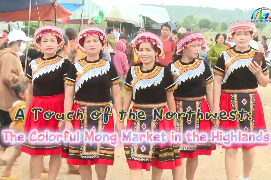 A Touch of the Northwest: The Colorful Mong Market in the Highlands