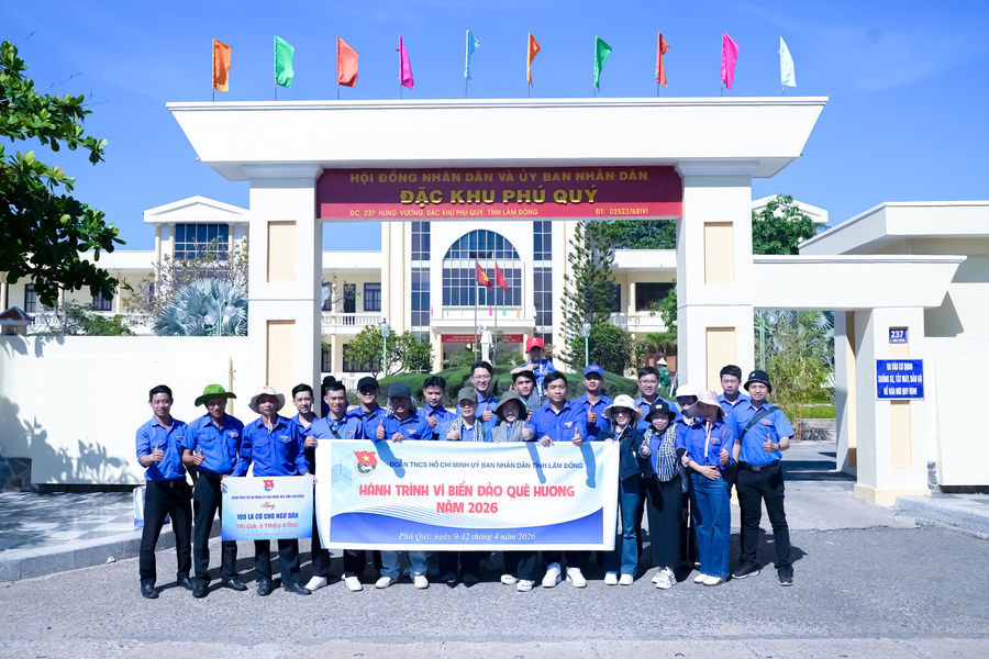 Tuổi trẻ UBND tỉnh Lâm Đồng tổ chức chương trình Vì biển đảo quê hương