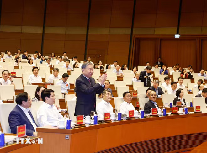 Hội nghị quán triệt và triển khai Nghị quyết Trung ương 2: Về Quy định thi hành Điều lệ Đảng