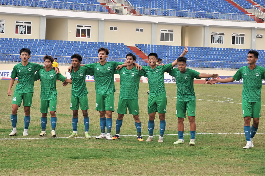 Lam Dong beat Vinh Long 3-0 in National Second Division clash