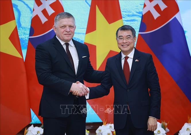 Thủ tướng Cộng hòa Slovakia Robert Fico kết thúc chuyến thăm chính thức Việt Nam