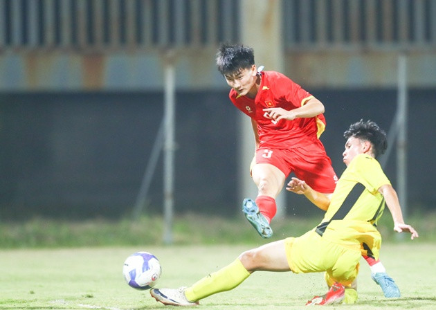 U17 Việt Nam thắng đậm Malaysia 4-0: Cổ động viên đối thủ thừa nhận trình độ thua xa