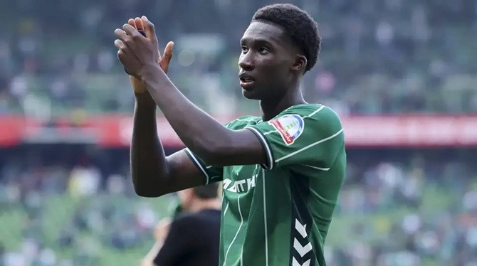 MU nhắm "viên ngọc" Karim Coulibaly: Lời giải cho bài toán Lisandro Martinez