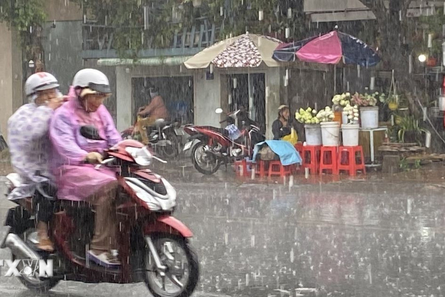 Bắc Bộ chuẩn bị đón mưa lớn, trời chuyển mát từ 17/4