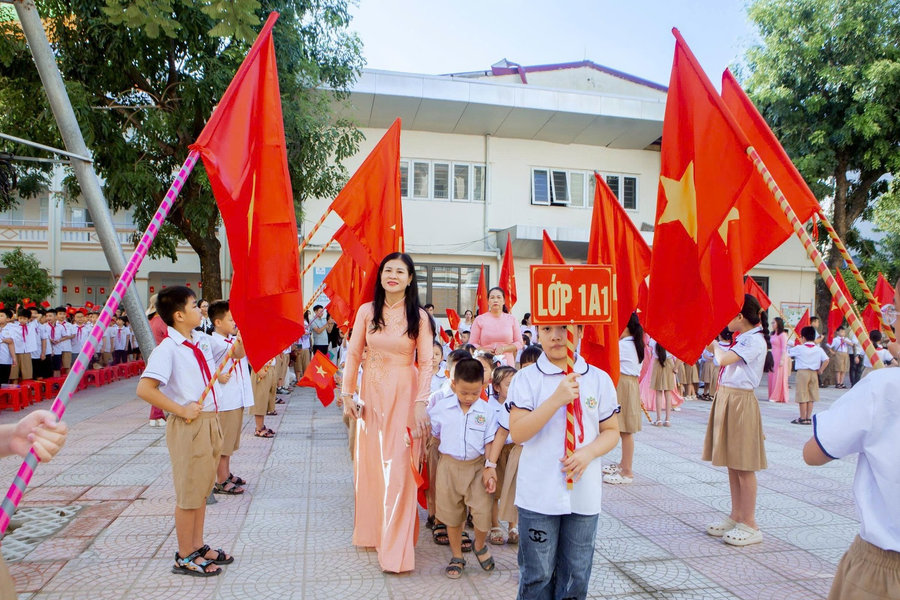 Quy định chuẩn nghề nghiệp giáo viên tiểu học