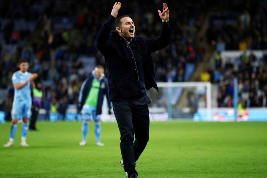Frank Lampard đưa Coventry City trở lại Ngoại hạng Anh sau 25 năm chờ đợi