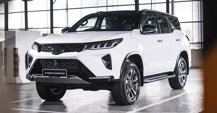 Toyota Fortuner 2026: Giá lăn bánh mới nhất và thông số chi tiết các phiên bản