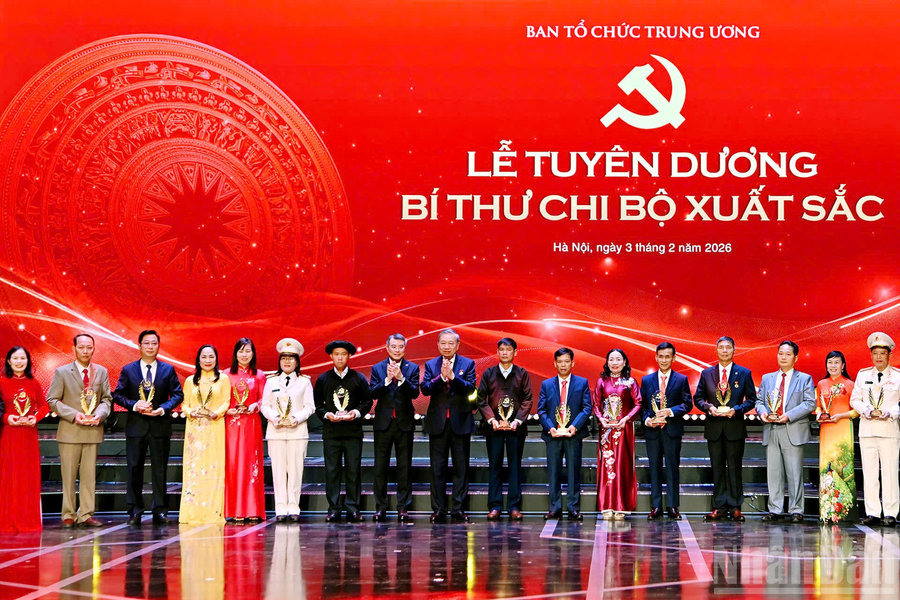 Nâng cao chất lượng, tạo nguồn phát triển đảng viên