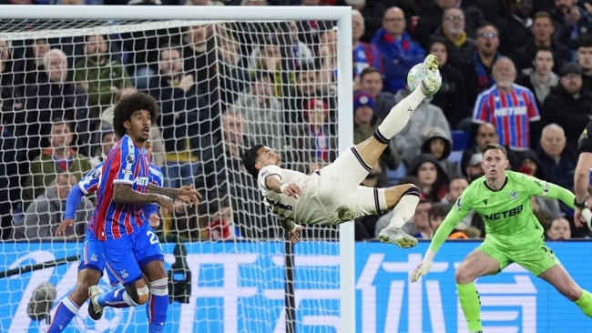 Hòa Crystal Palace 0-0, West Ham chính thức tiễn Wolves xuống hạng