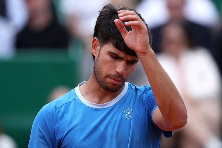 Carlos Alcaraz đối mặt nguy cơ lỡ hẹn Roland Garros 2026 vì chấn thương cổ tay