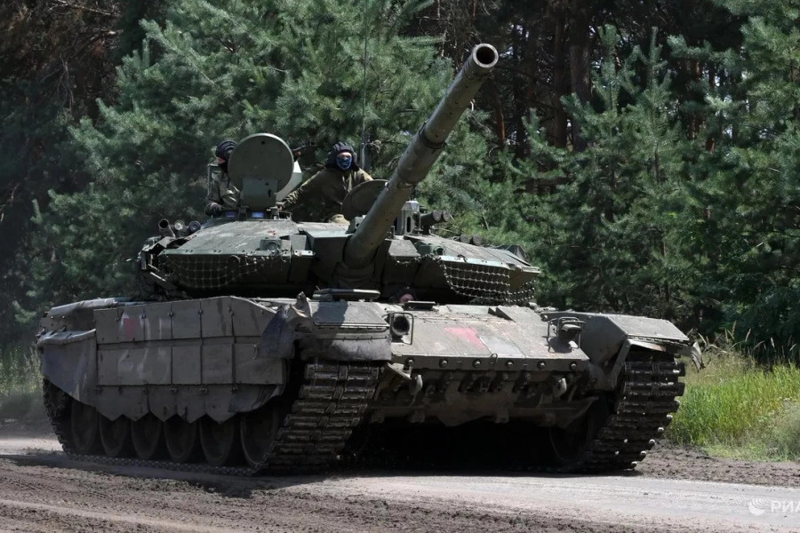 Xe tăng T-90M Nga phá hủy cứ điểm của lực lượng Ukraine tại hướng Krasnolimansky
