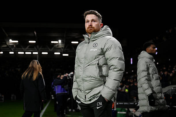 Calum McFarlane lần thứ hai làm HLV tạm quyền Chelsea sau khi Liam Rosenior bị sa thải