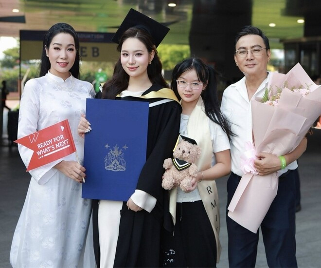 Thành công của hai con sao Việt ngành hàng không: Ái nữ Trịnh Kim Chi và quý tử Hoài Linh