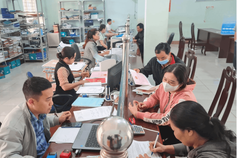 “Chuẩn hóa” cán bộ xã