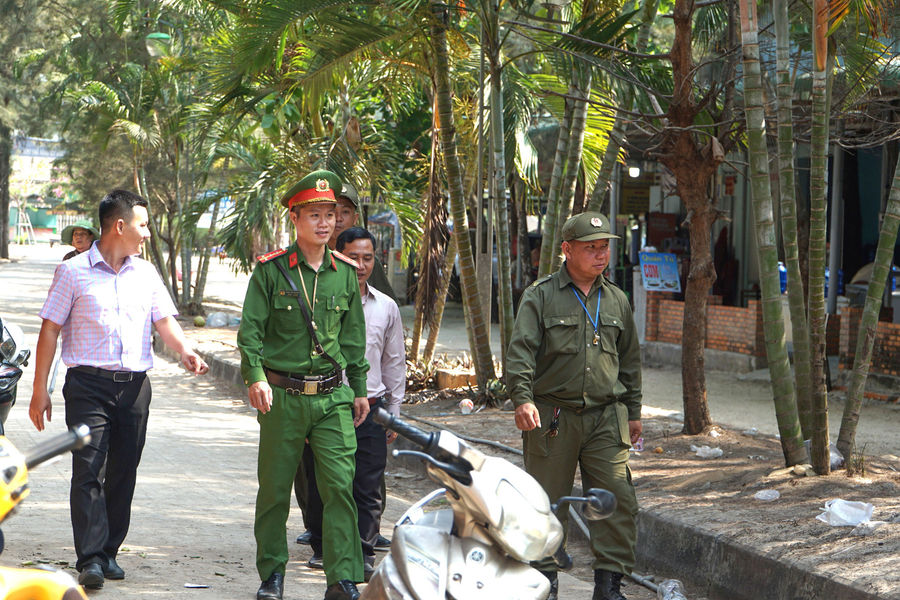 Giữ bình yên bãi biển Cam Bình, sẵn sàng đón khách dịp lễ