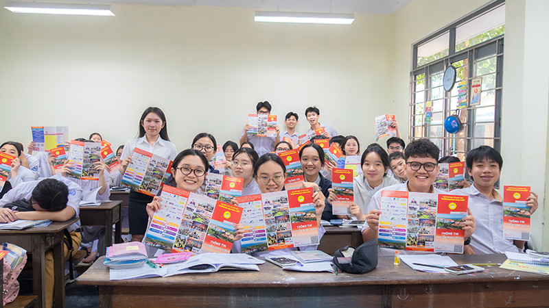 “Chạm” bức tranh thực tế môi trường đại học