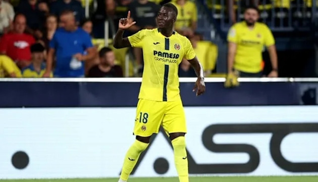 Manchester United nhắm Pape Gueye: Mảnh ghép hoàn hảo thay thế Casemiro