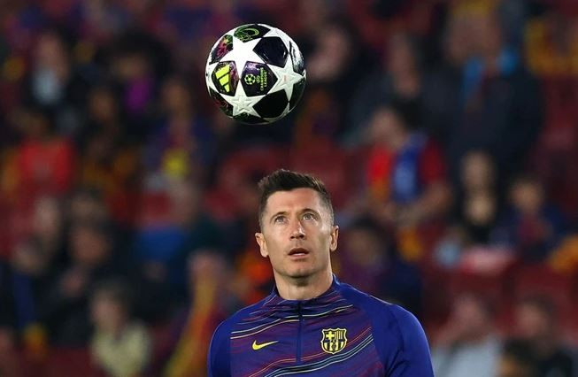 Chuyển nhượng tối 25/4: MU nhắm Lewandowski, Arsenal quyết chiêu mộ Bruno Guimaraes