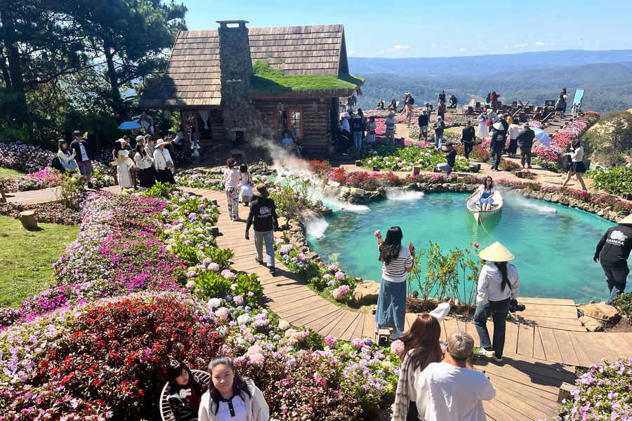 Lam Dong Tourism Earns Nearly VND 770 Billion During Hung Kings Commemoration Holiday