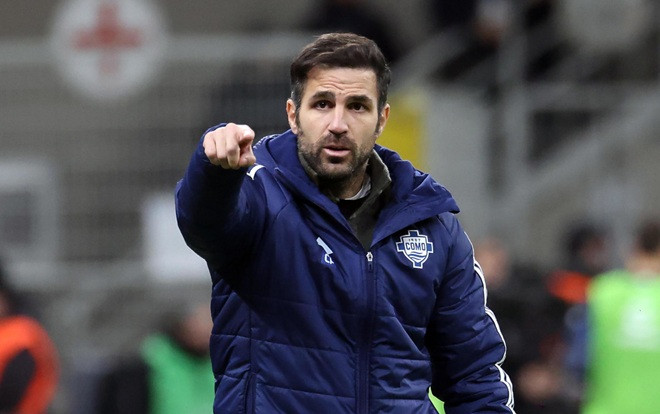 Chelsea không nên bổ nhiệm Cesc Fabregas: Bài học xương máu từ Lampard và thực tế khắc nghiệt