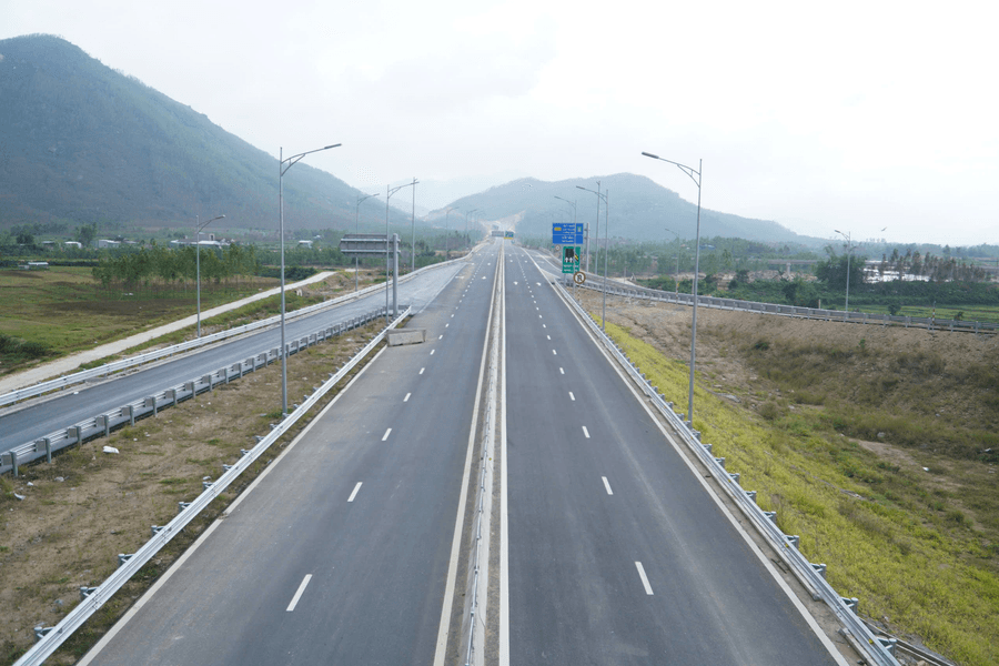 Thông xe cao tốc Hoài Nhơn - Quy Nhơn 12.400 tỷ đồng từ ngày 29/4