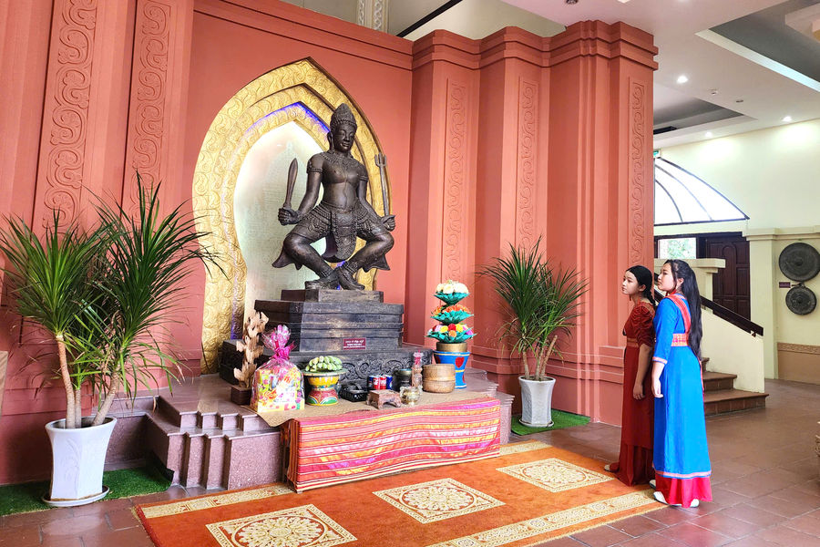Sắc màu văn hóa Chăm níu chân du khách khi đến Lâm Đồng