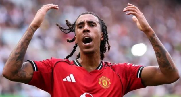MU đề nghị đổi Leny Yoro lấy Alejandro Balde; Arsenal bạo chi vì Yan Diomande