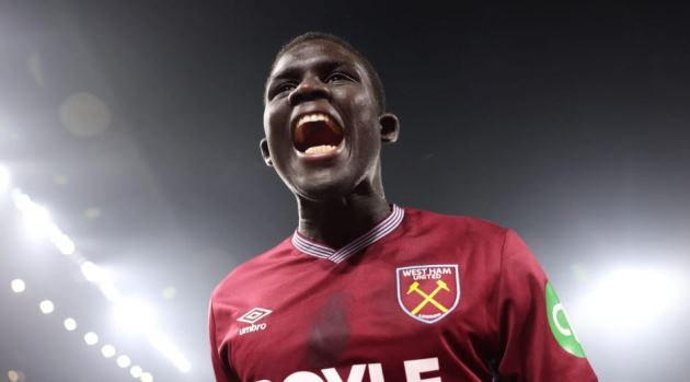 Man Utd nhắm chiêu mộ El Hadji Malick Diouf từ West Ham nhằm tìm người kế vị Luke Shaw