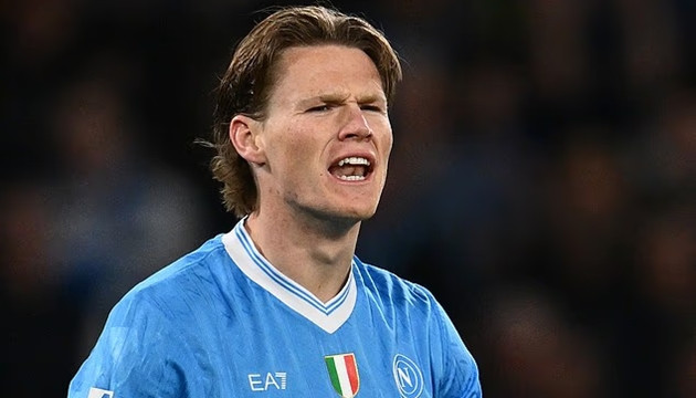 Radja Nainggolan gây sốc khi đánh giá Scott McTominay chỉ là cầu thủ trung bình