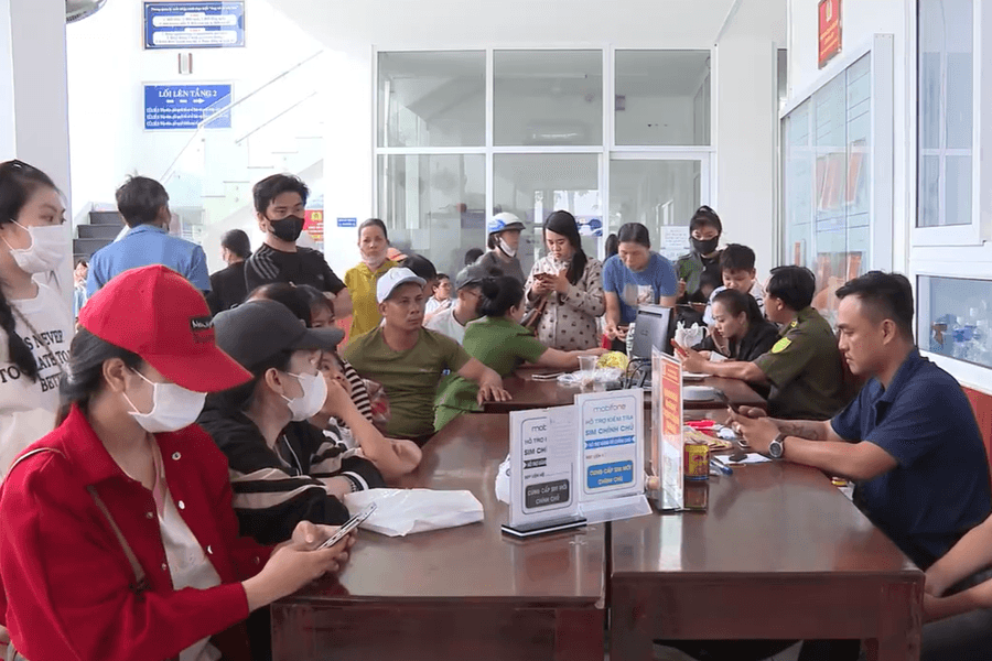 Công an Lâm Đồng triển khai cao điểm cấp tài khoản định danh điện tử cho trẻ em