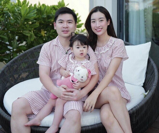 Ái nữ nhà Đỗ Mỹ Linh và quý tử nhà Minh Hằng: Hai nhóc tì sinh năm 2023 gây sốt
