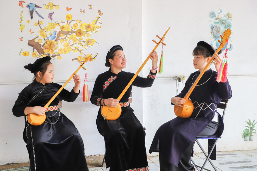 Cô học trò nối nhịp then giữa đại ngàn Lâm Đồng