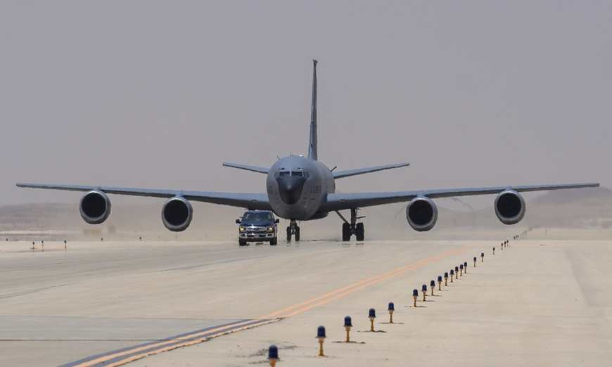 Máy bay tiếp dầu KC-135 của Mỹ phát tín hiệu khẩn cấp và mất dấu tại vịnh Ba Tư