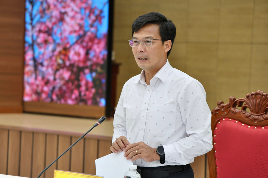 Phó Chủ tịch UBND tỉnh Đinh Văn Tuấn chủ trì làm việc với ngành văn hóa, thể thao và du lịch