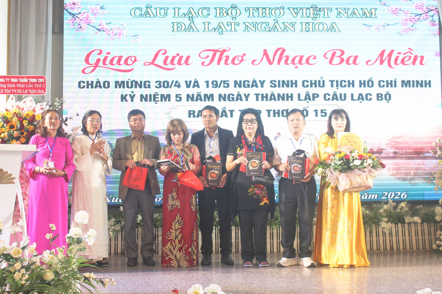 CLB Thơ Đà Lạt ngàn hoa: 5 năm lan tỏa tình yêu thi ca