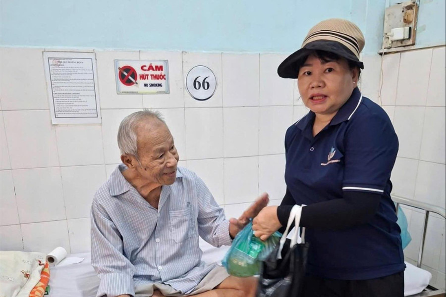 Trao tặng gần 700 suất ăn cho bệnh nhân tại Bệnh viện Đa khoa khu vực La Gi