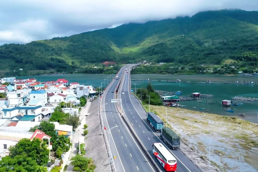 TP. Huế nghiên cứu xây cầu vượt đường sắt tại nút giao Quốc lộ 1 và Nguyễn Văn Linh