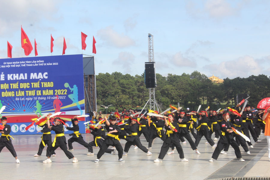 Nâng cao thể lực, tầm vóc cho thế hệ trẻ