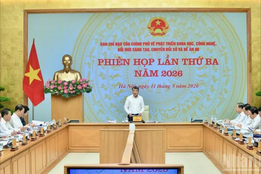 Tập trung phát triển đồng bộ hạ tầng số, chuyển đổi số toàn diện