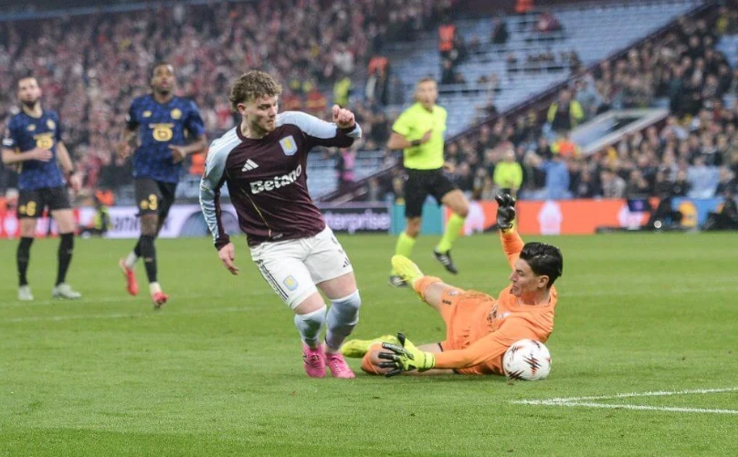 Harvey Elliott và một năm đánh mất tại Aston Villa: Nạn nhân của những toan tính tài chính