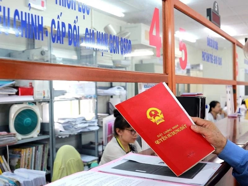 Đề xuất trao quyền cấp sổ đỏ cho Chủ tịch UBND cấp xã từ năm 2027
