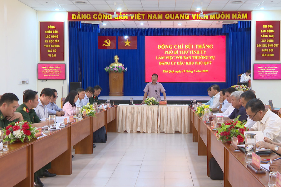 Phó Bí thư Tỉnh ủy Bùi Thắng làm việc với Đặc khu Phú Quý