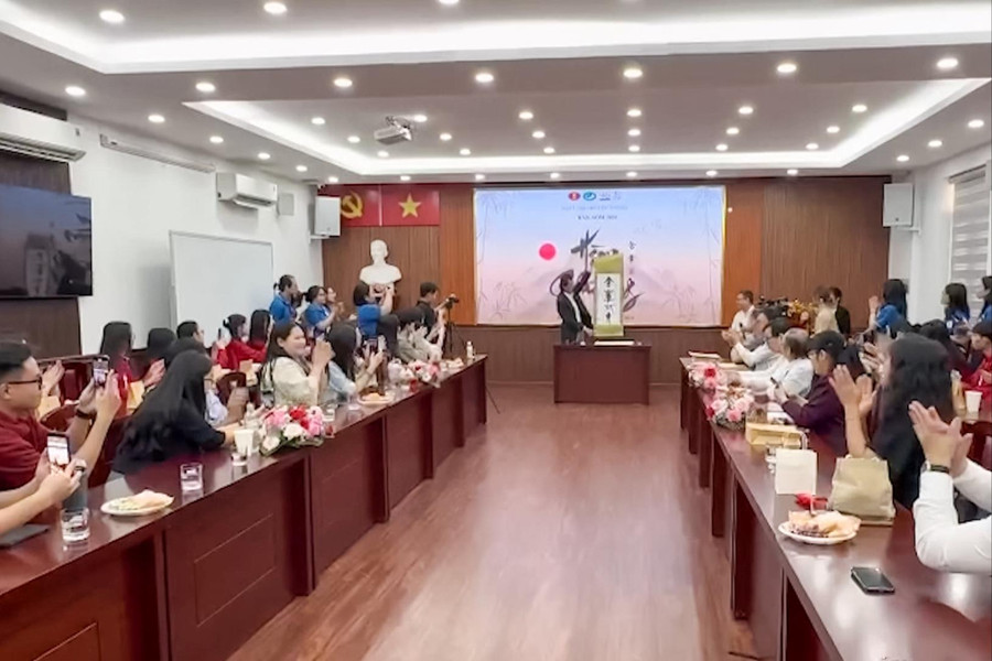 Ấm áp, thân tình Ngày hội truyền thống Hán Nôm 2026 - Hàm Chương
