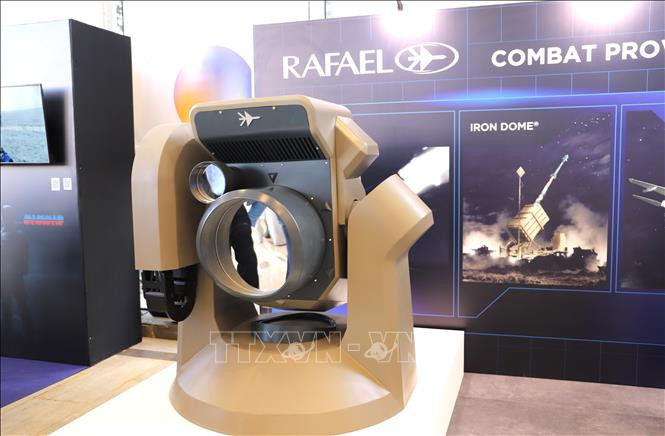 Các quốc gia Vùng Vịnh đẩy mạnh trang bị vũ khí laser để đối phó hiểm họa UAV