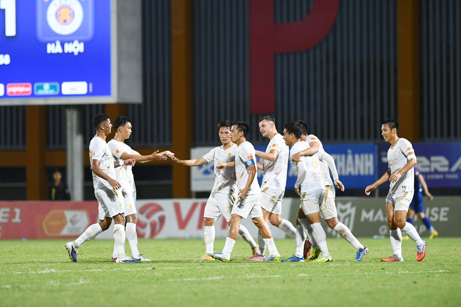 Hà Nội FC thắng đậm PVF-CAND 4-0: Văn Quyết và dàn sao tỏa sáng rực rỡ tại vòng 23 V-League