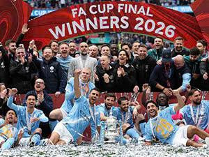 Lần thứ 8 cho Man City