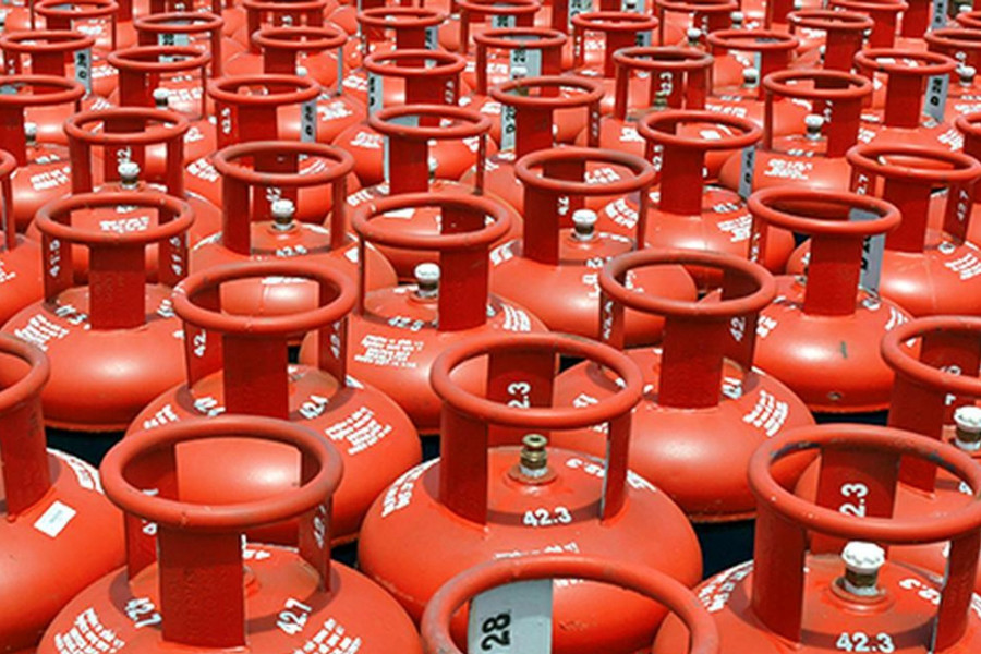 Giá gas hôm nay 18/5/2026: Diễn biến tích cực về nguồn cung LNG qua eo biển Hormuz