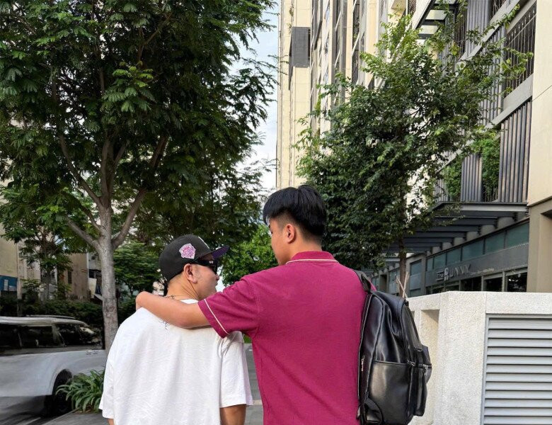 Ưng Hoàng Phúc đón con trai Kim Cương từ Mỹ về Việt Nam: Quý tử cao gần 1,9m và trưởng thành sau du học